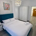Solid Apartment *