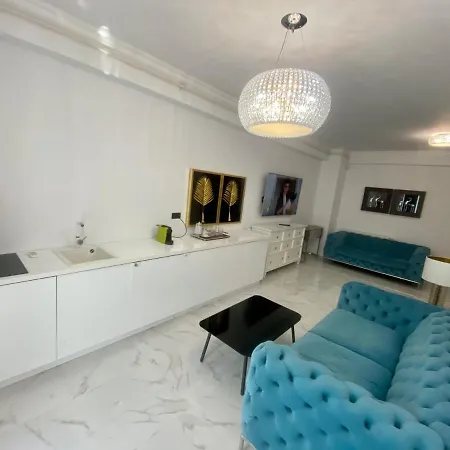 Solid Apartment *
