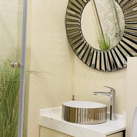 Solid アパート ママイア