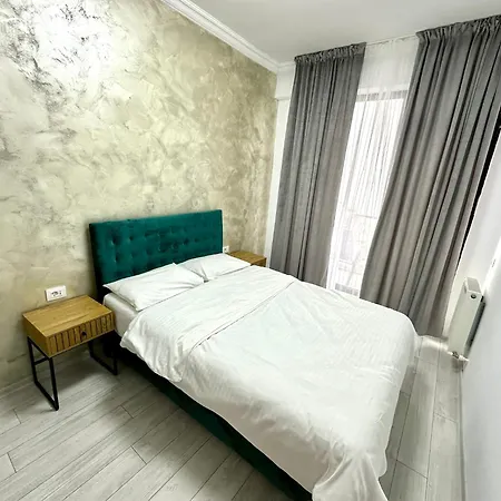 Solid Apartment *