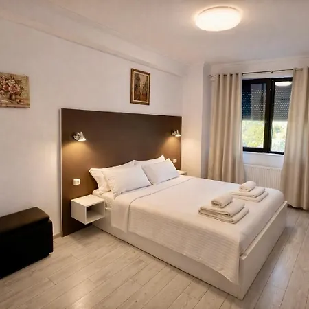 Solid Mamaia