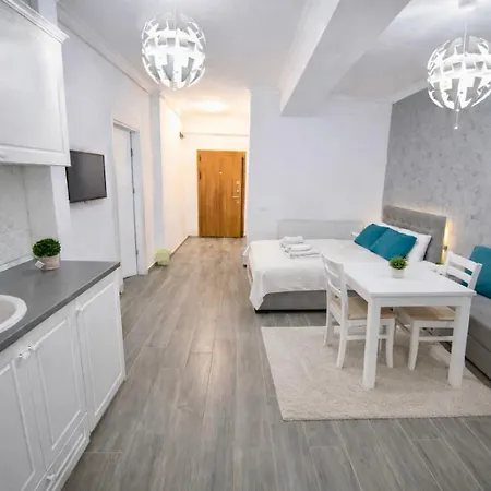 Solid Mamaia