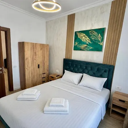 Solid Mamaia