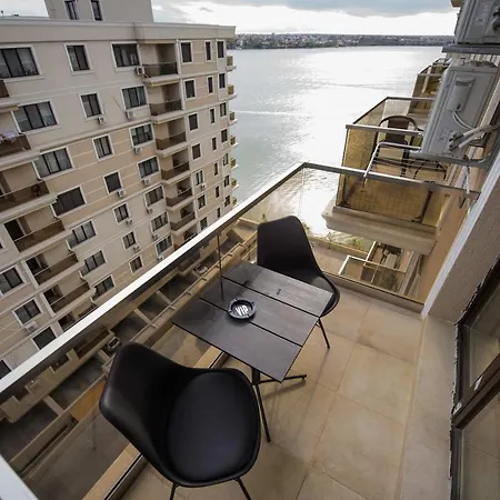 Solid Apartment